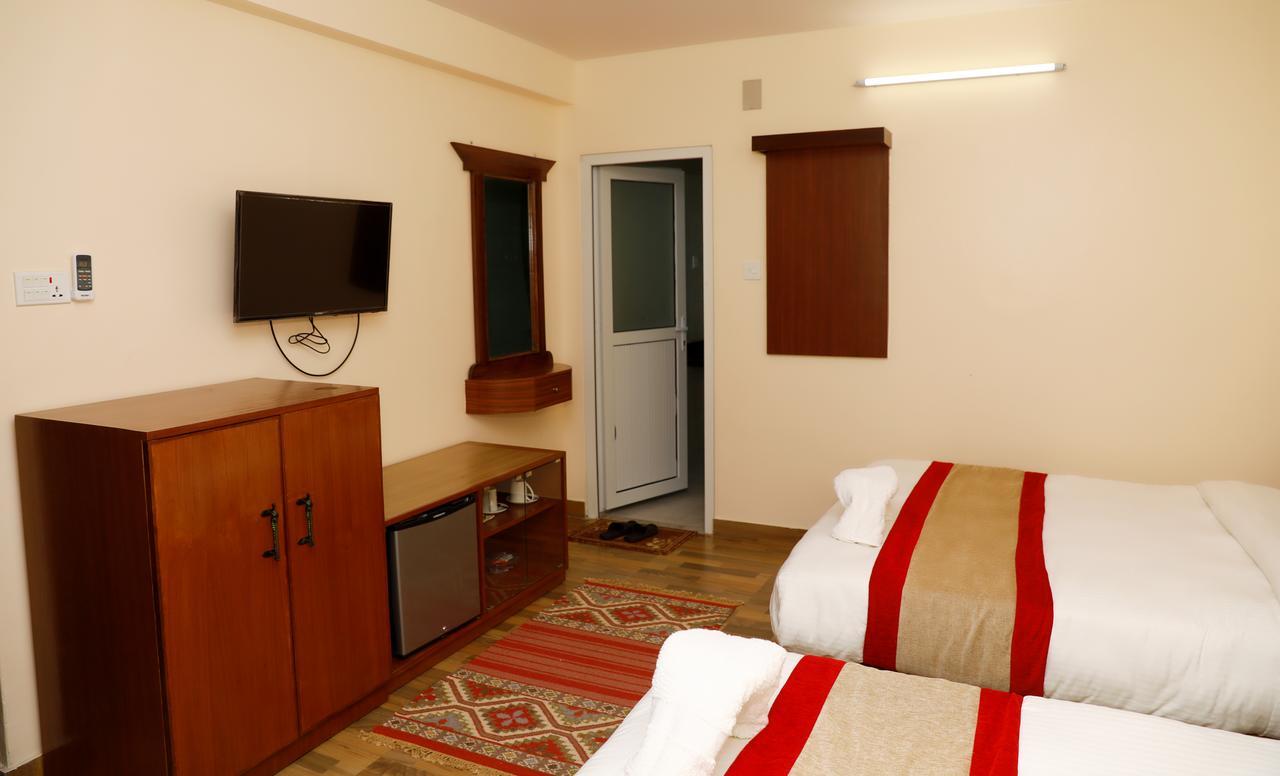 Hotel Guru Pokhara Extérieur photo