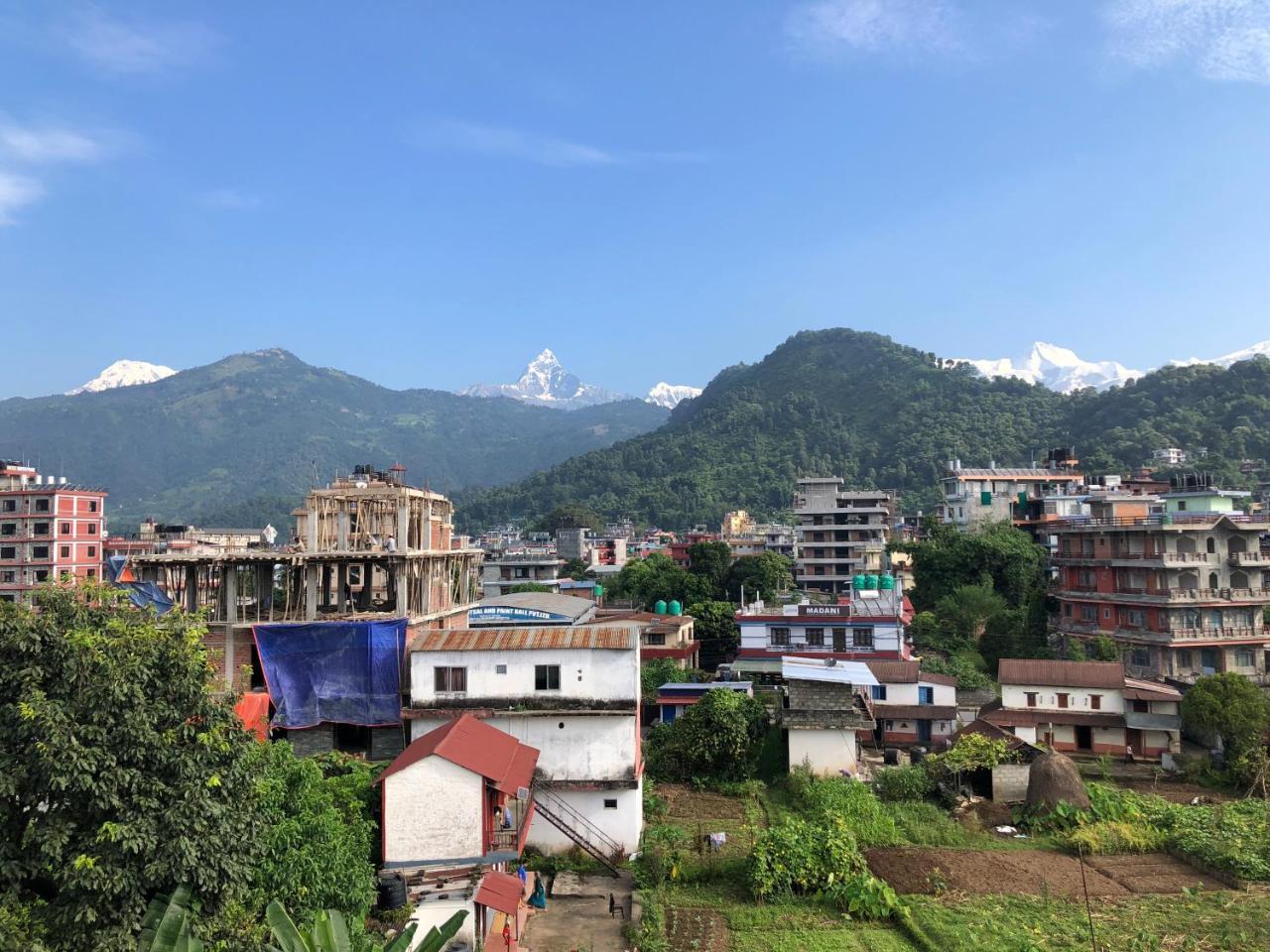 Hotel Guru Pokhara Extérieur photo