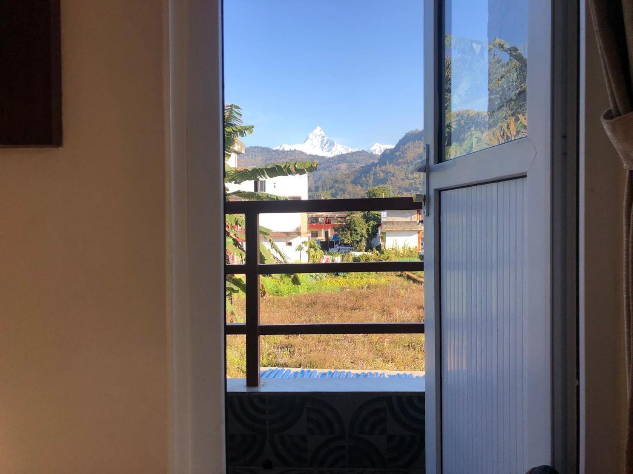 Hotel Guru Pokhara Extérieur photo