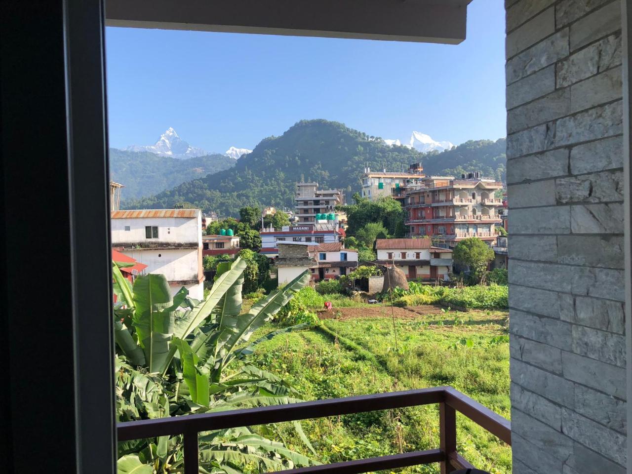 Hotel Guru Pokhara Extérieur photo